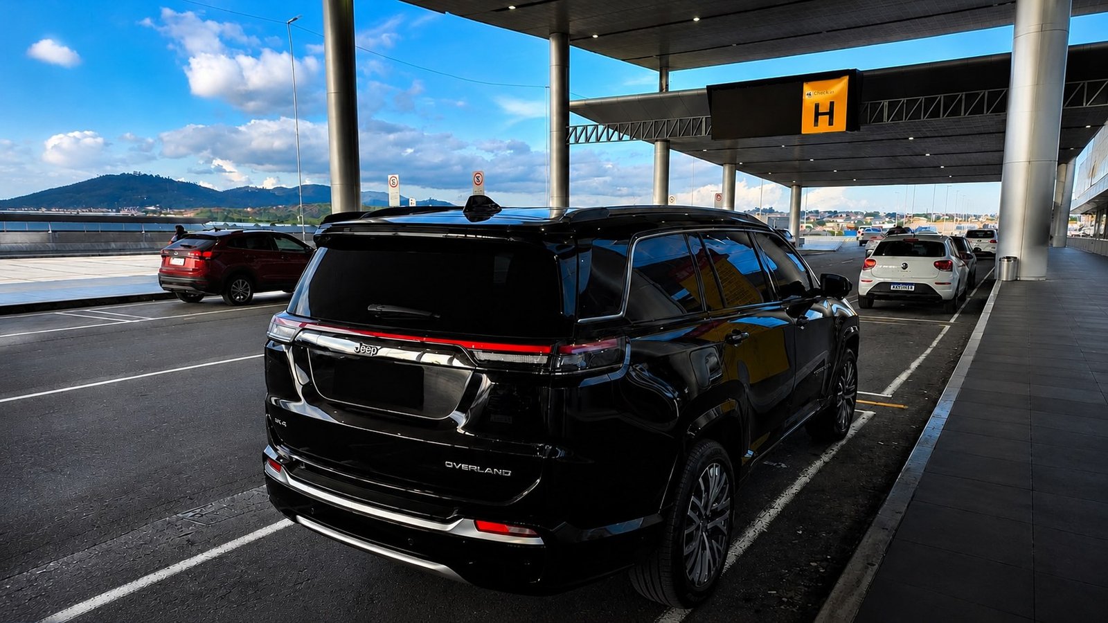 Jeep Commander SUV executivo no Aeroporto de Guarulhos GRU